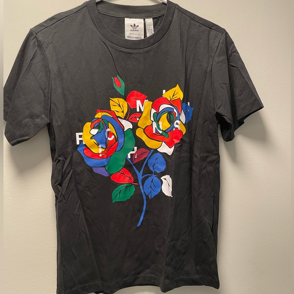 Colorful flower t-shirt